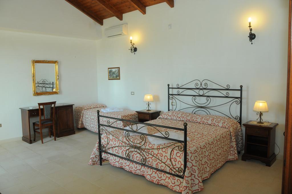 Agriturismo Masseria Quaremme Carpignano Salentino Phòng bức ảnh
